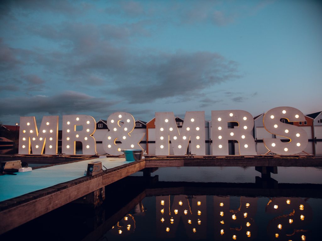 beleving / decoratie ibiza thema bruiloft evenement materialen huren