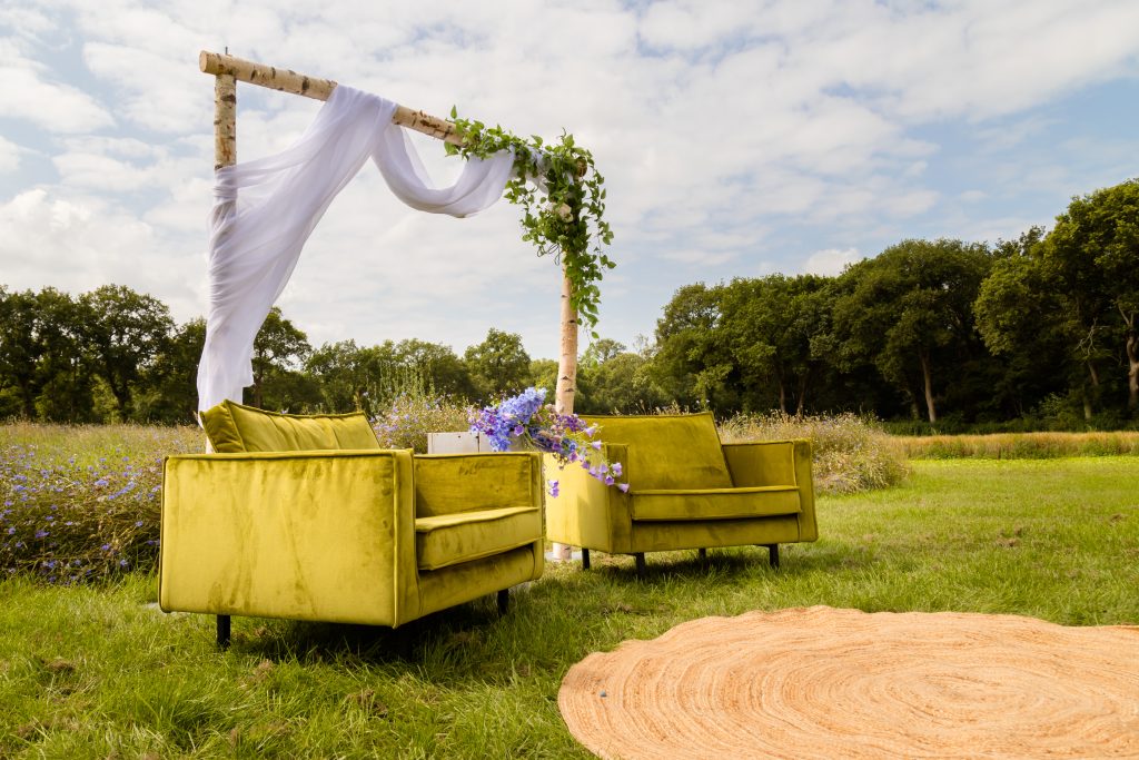 de perfecte bruiloft ceremonie inspiratie te huur huren bruiloft materialen huren inspiratie artikel