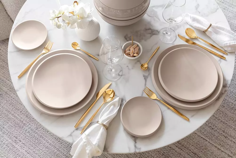 luxe tafels huren dinertafel terrastafels statafels huren te huur zwolle meppel assen groningen